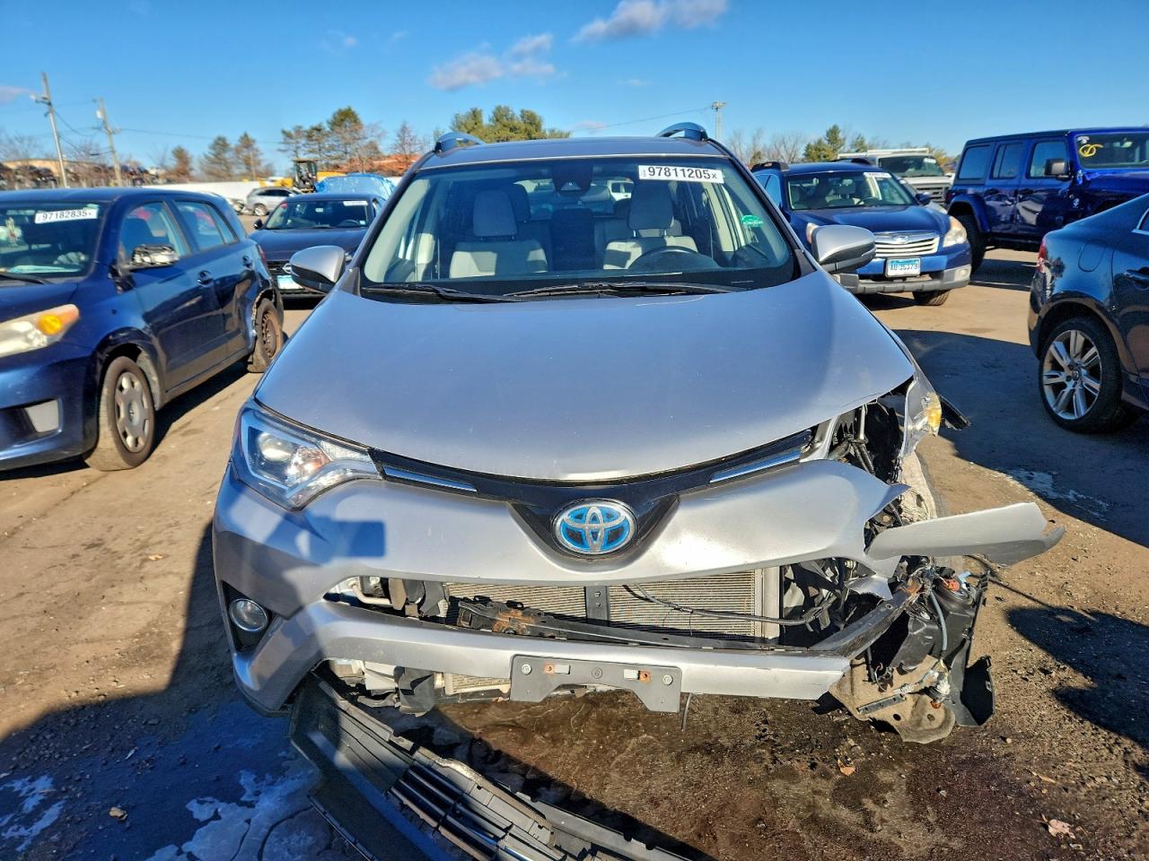 2017 TOYOTA RAV4 HV LE photo 5