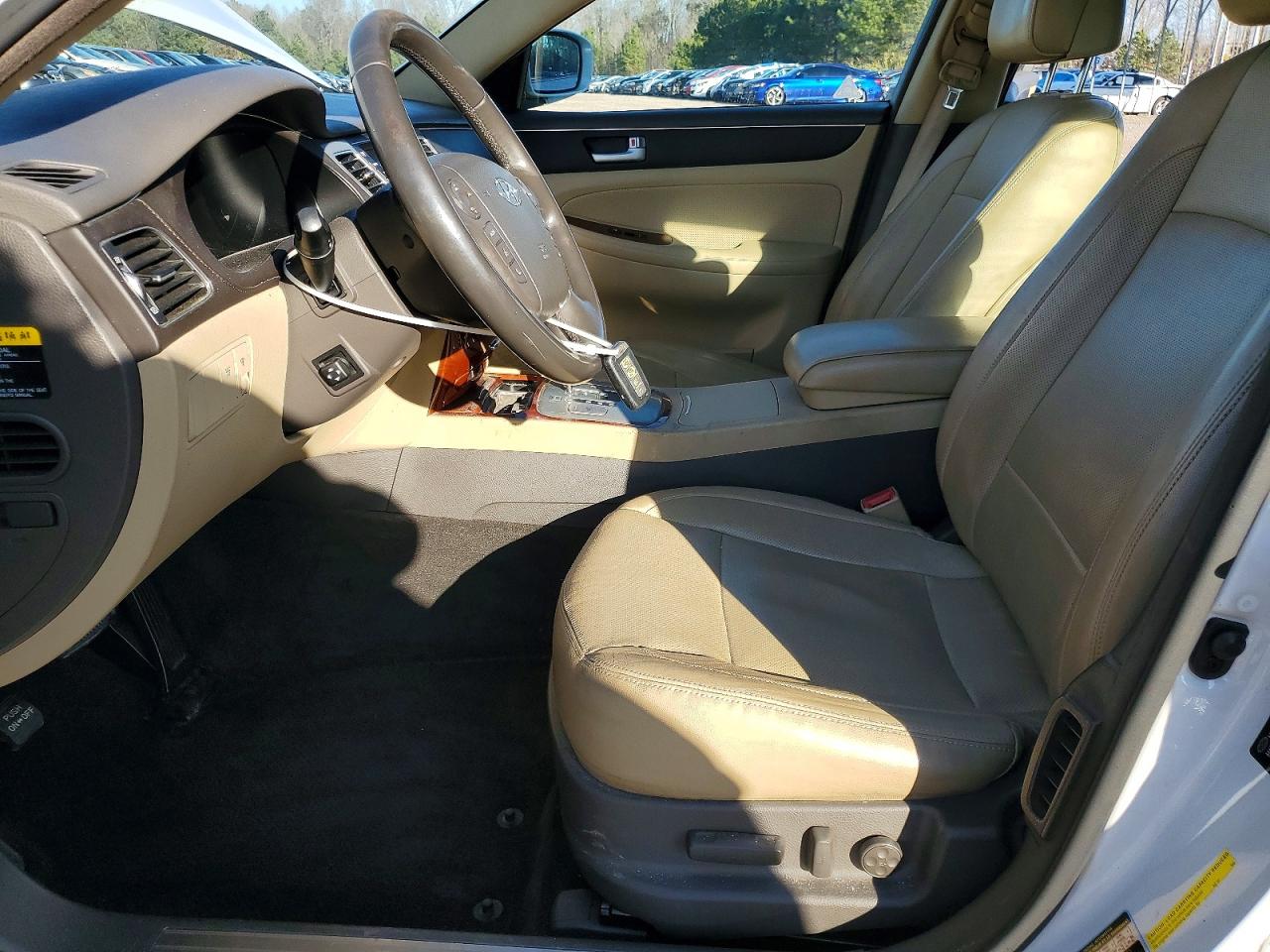 2013 HYUNDAI GENESIS 3.8L photo 19