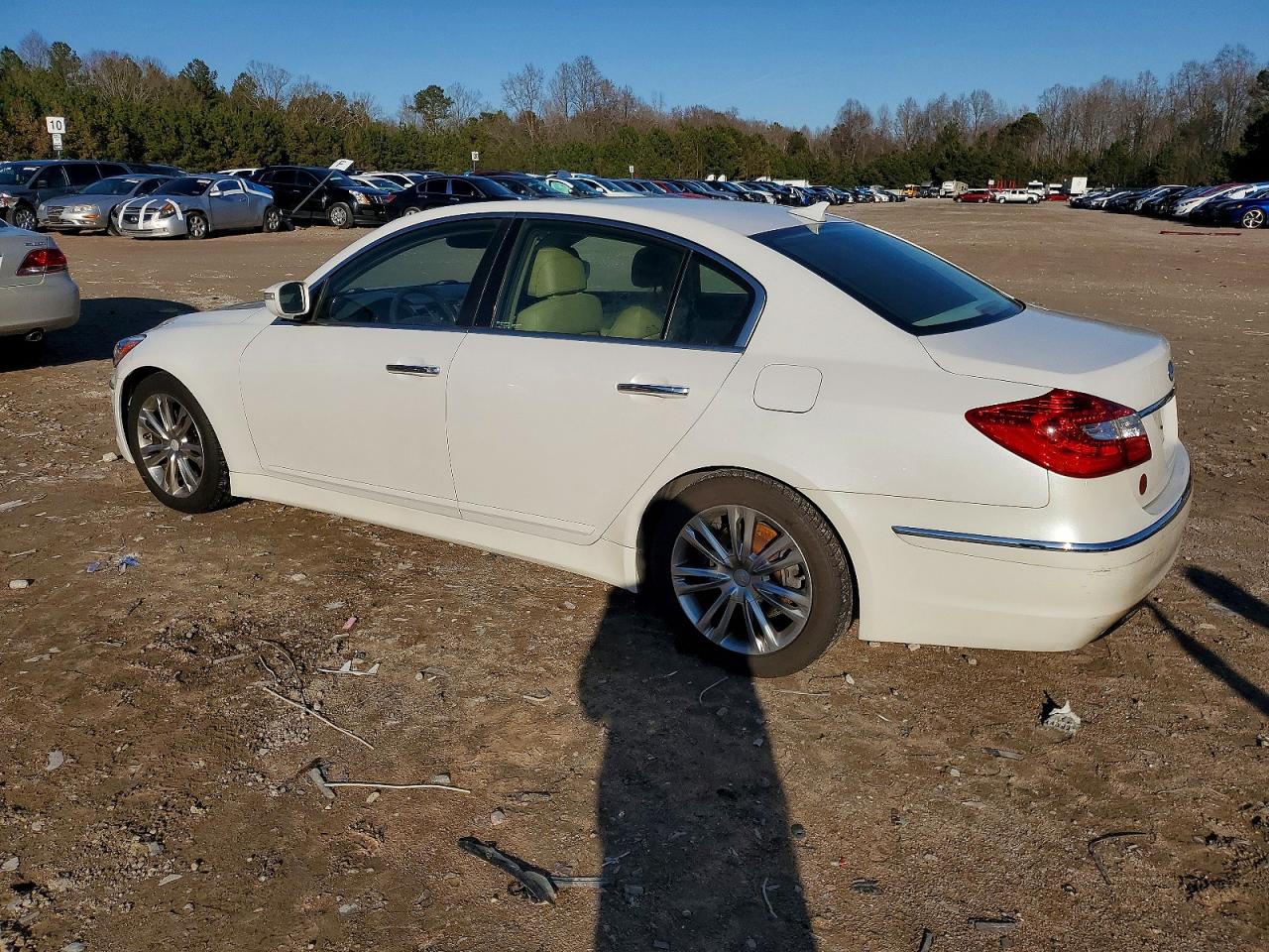 2013 HYUNDAI GENESIS 3.8L photo 4