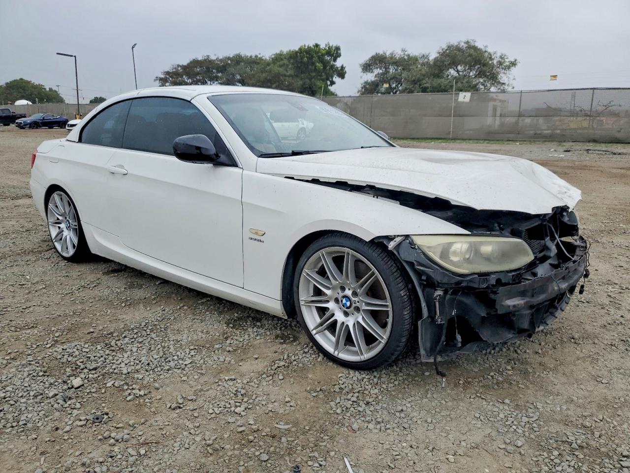 2011 BMW 335 IS photo 4