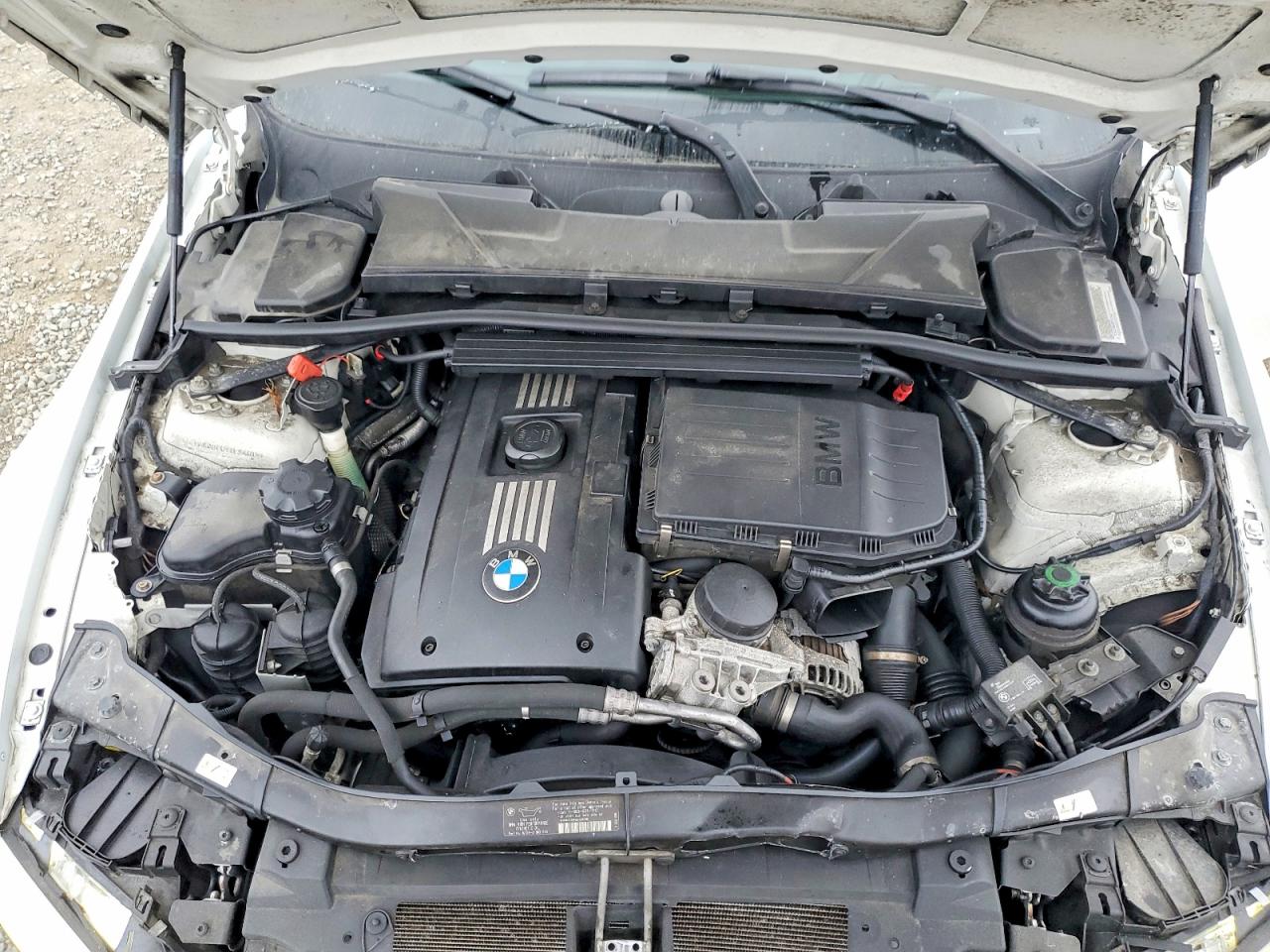 2011 BMW 335 IS photo 11