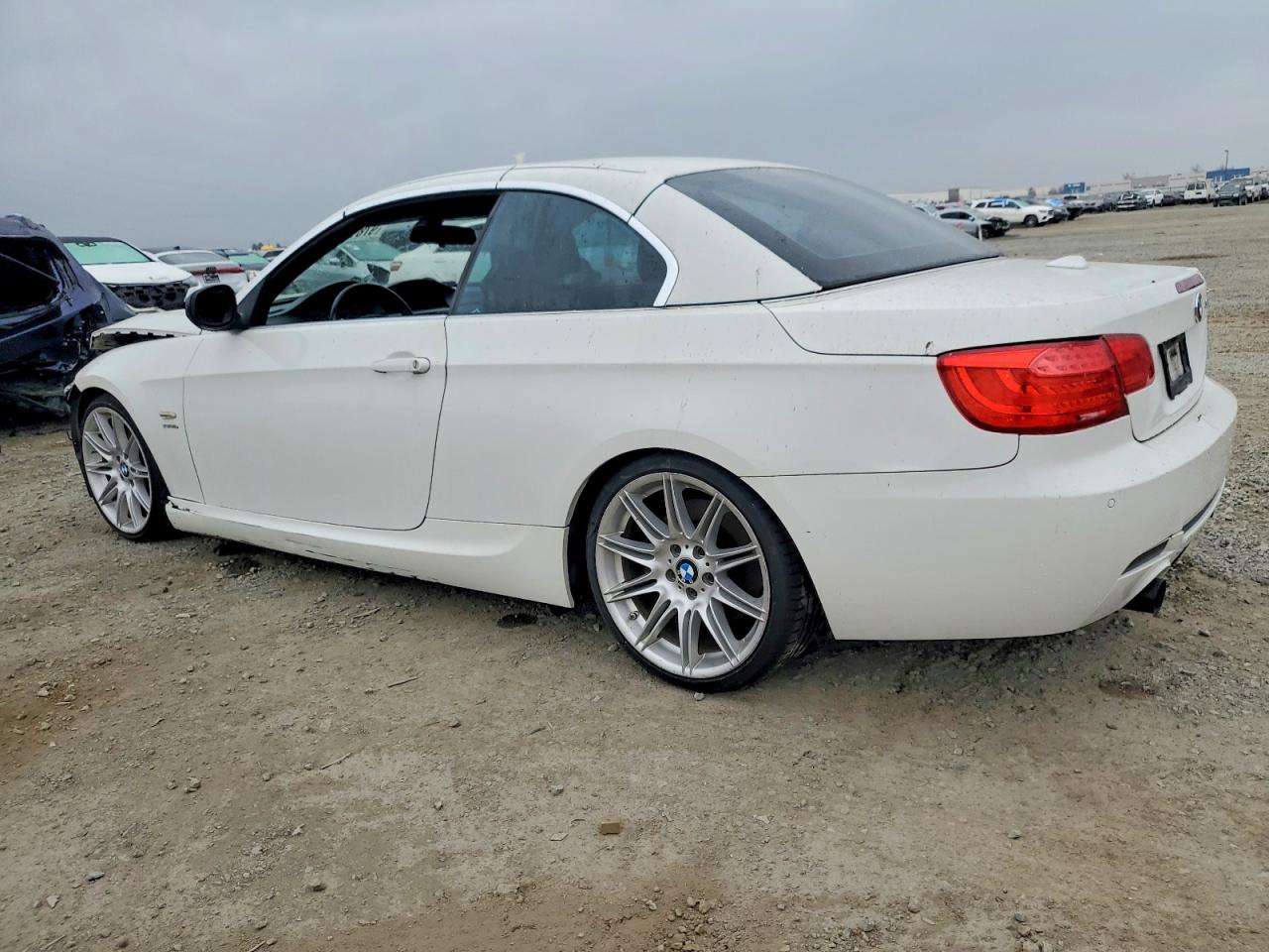2011 BMW 335 IS photo 2