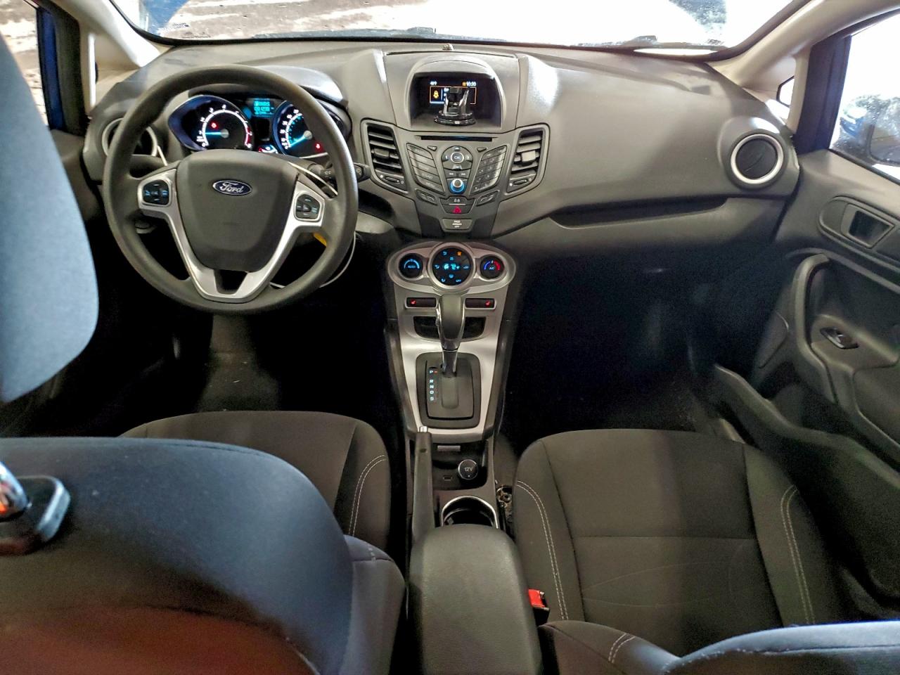 2019 FORD FIESTA SE photo 8