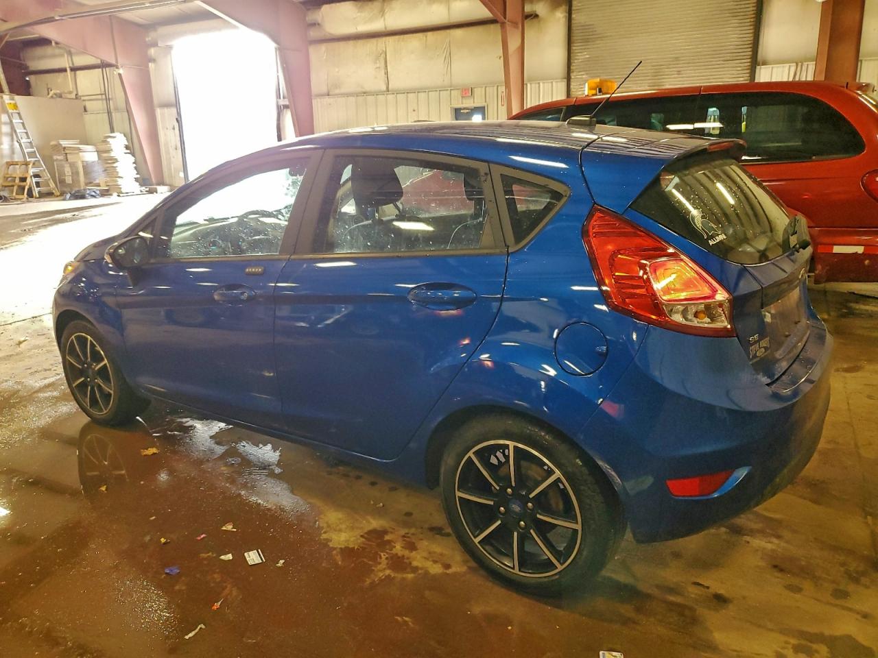 2019 FORD FIESTA SE photo 2