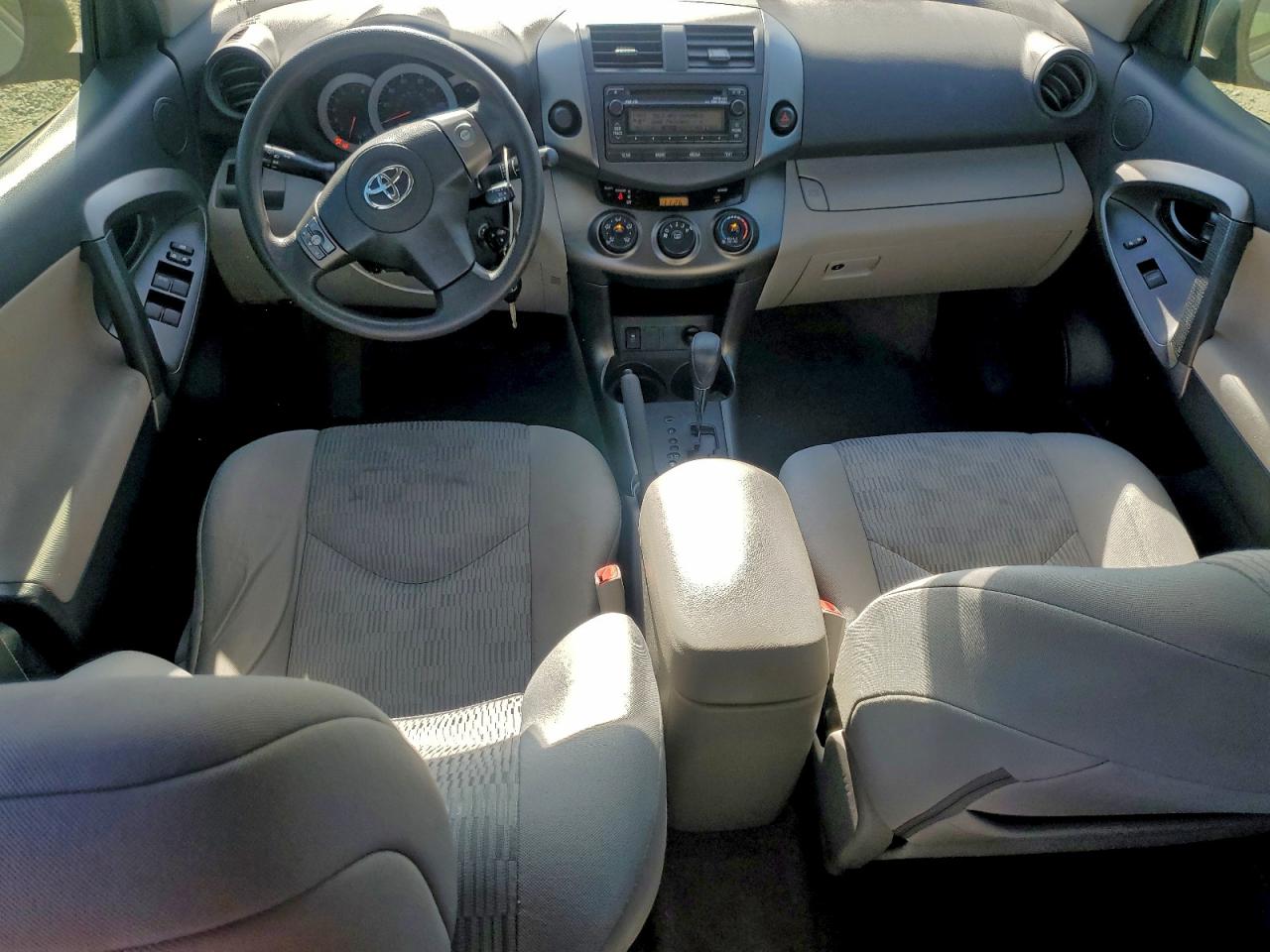 2012 TOYOTA RAV4 photo 8