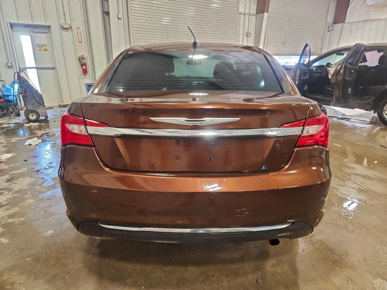 2013 CHRYSLER 200 TOURING photo 6