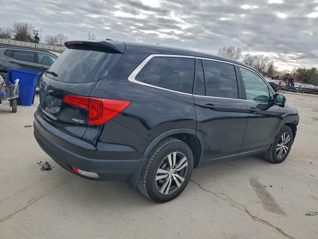 2016 HONDA PILOT EXL photo 3