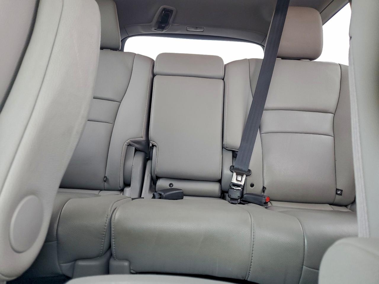 2016 HONDA PILOT EXL photo 10