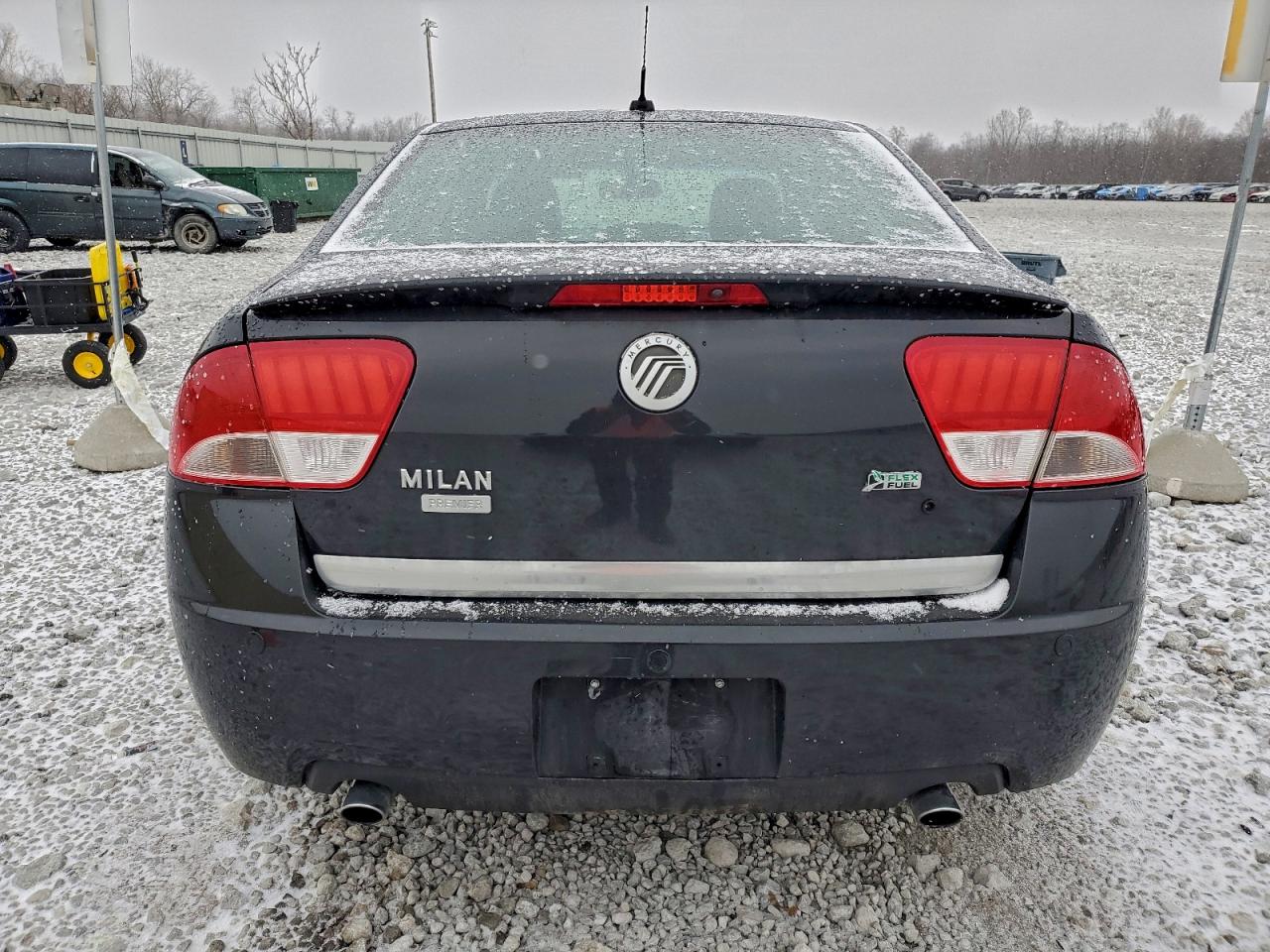2010 MERCURY MILAN PREMIER photo 6