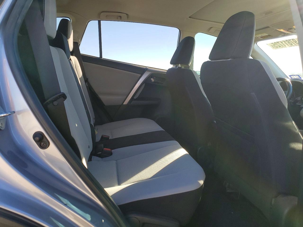 2018 TOYOTA RAV4 ADVENTURE photo 21