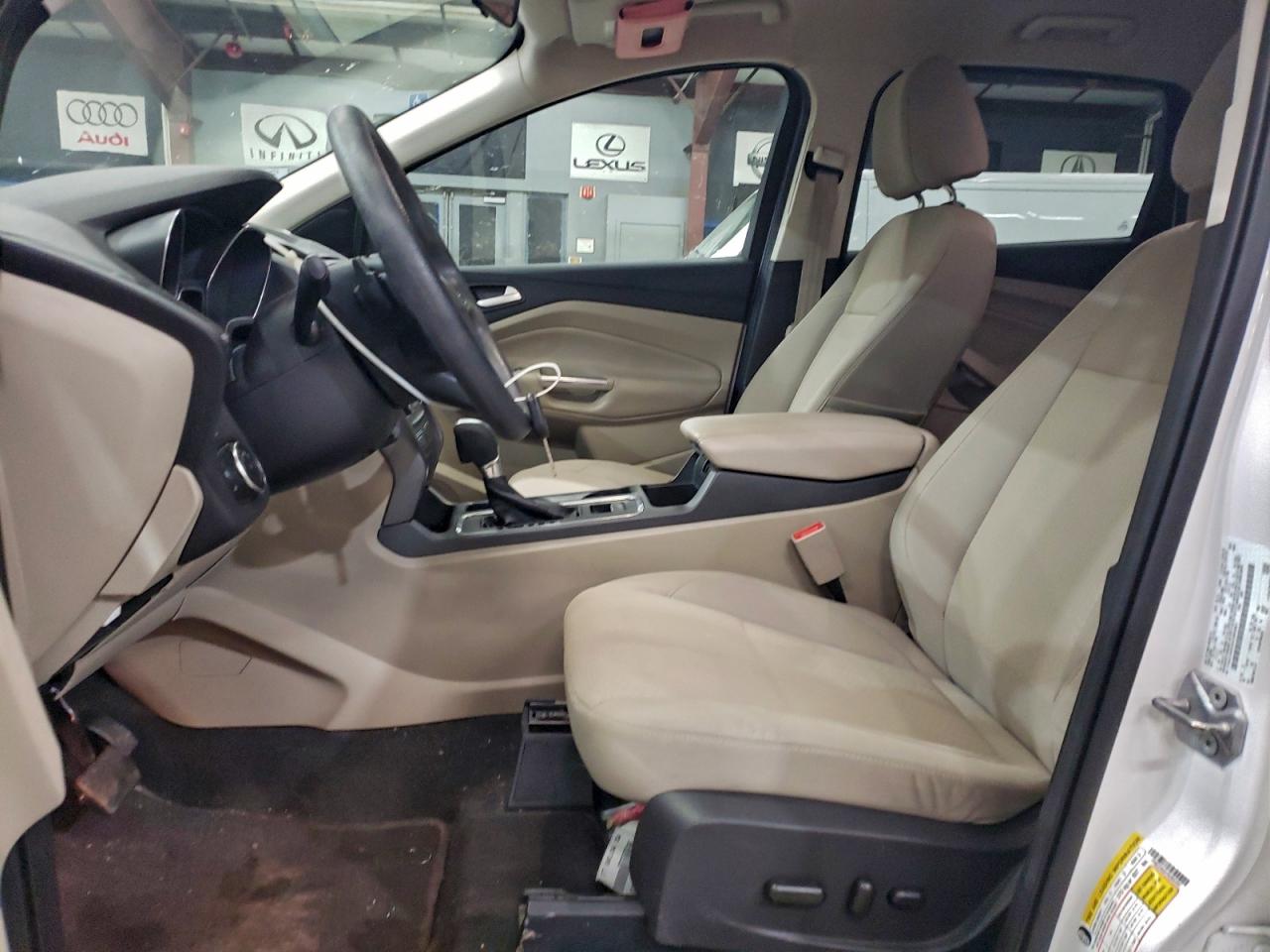 2017 FORD ESCAPE SE photo 7