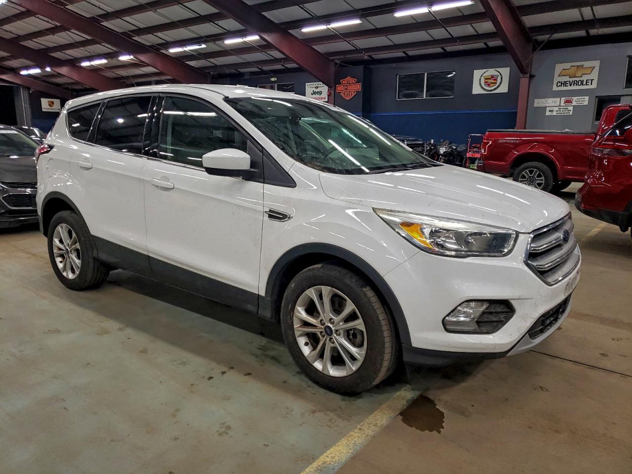 2017 FORD ESCAPE SE photo 4