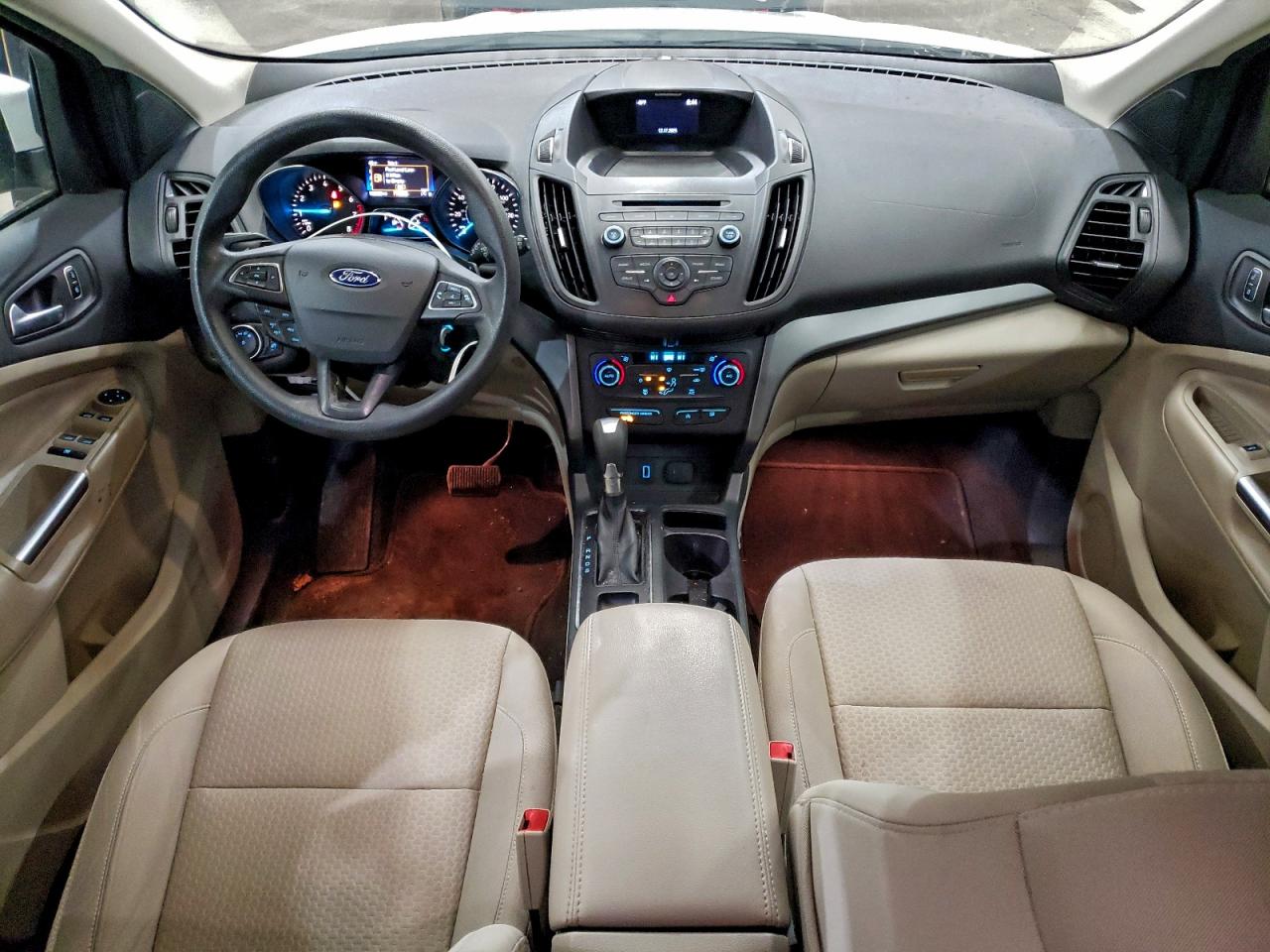 2017 FORD ESCAPE SE photo 8