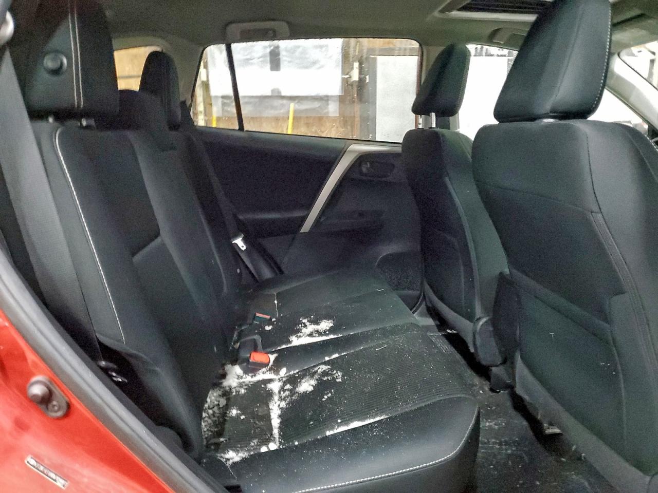 2013 TOYOTA RAV4 XLE photo 11