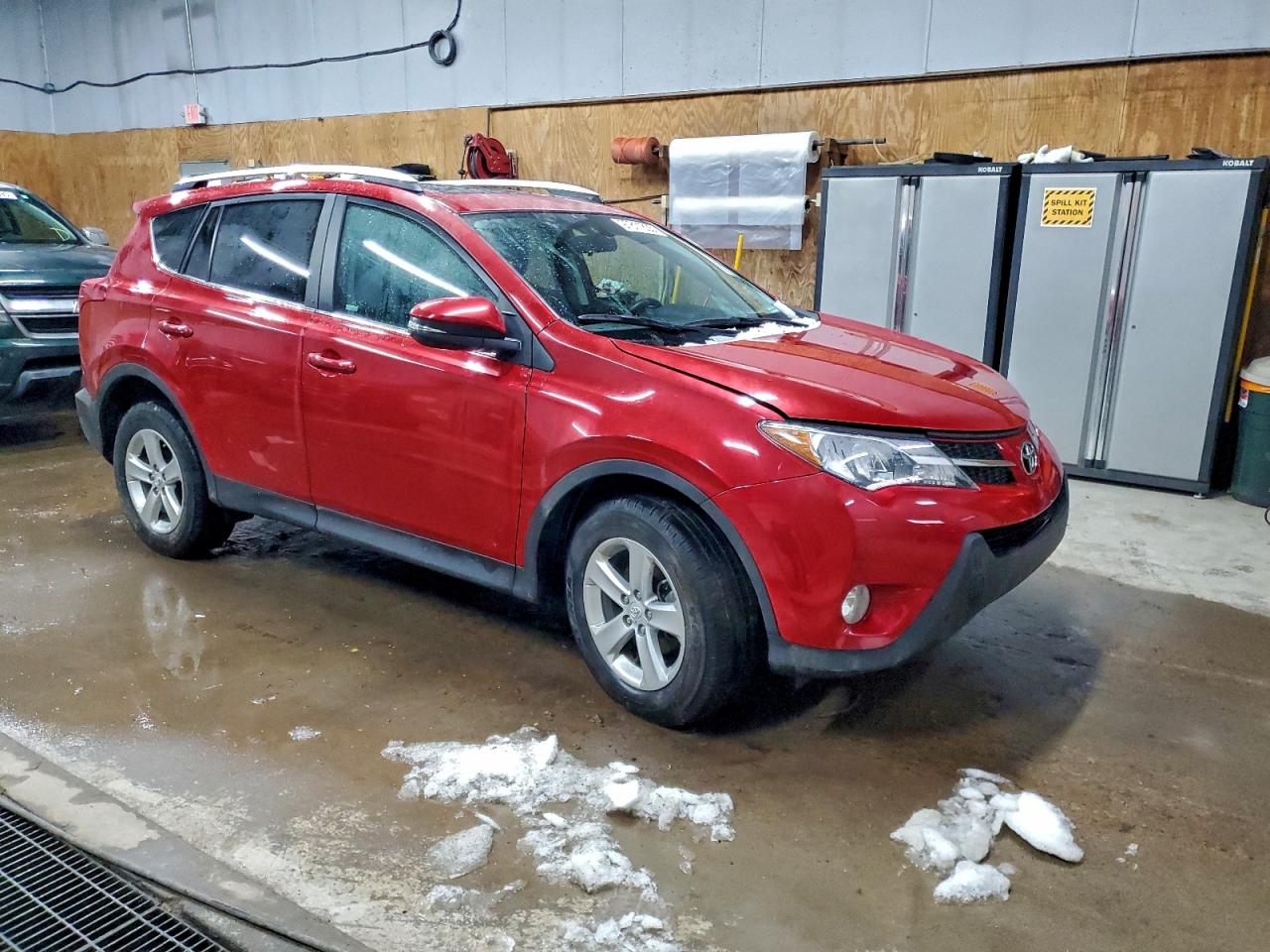 2013 TOYOTA RAV4 XLE photo 4