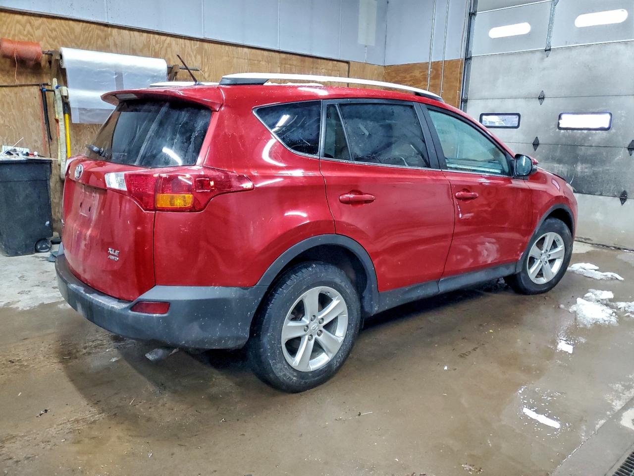 2013 TOYOTA RAV4 XLE photo 3