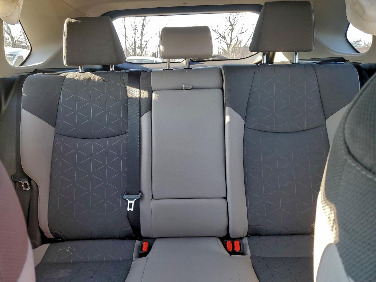 2021 TOYOTA RAV4 XLE photo 10