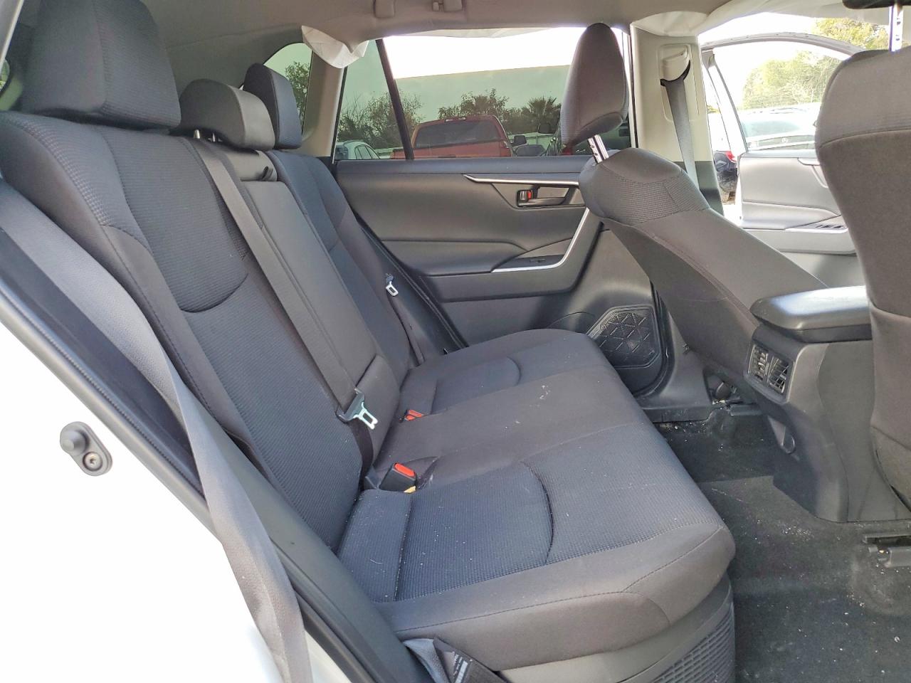 2025 TOYOTA RAV4 LE photo 10