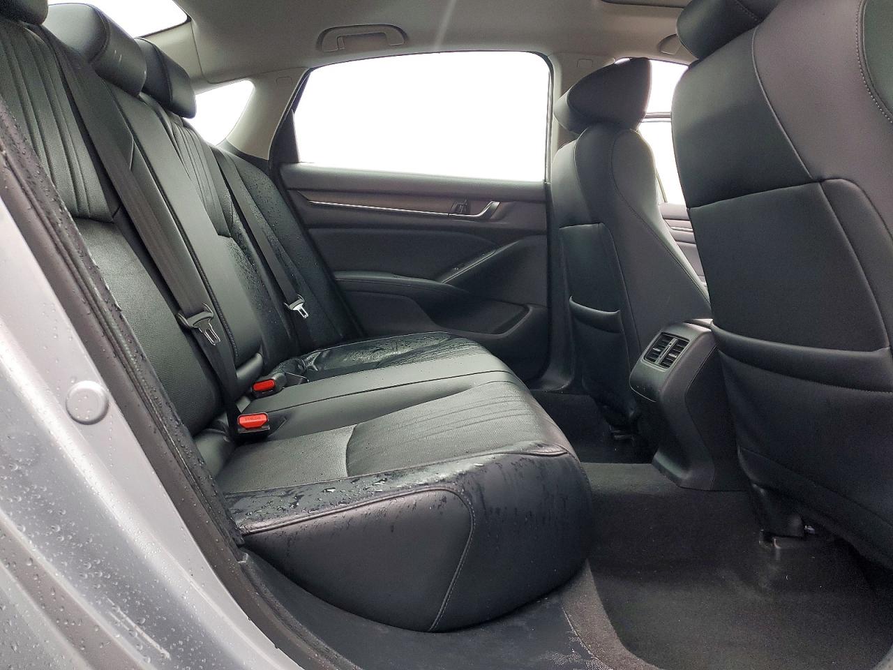 2018 HONDA ACCORD TOURING photo 10