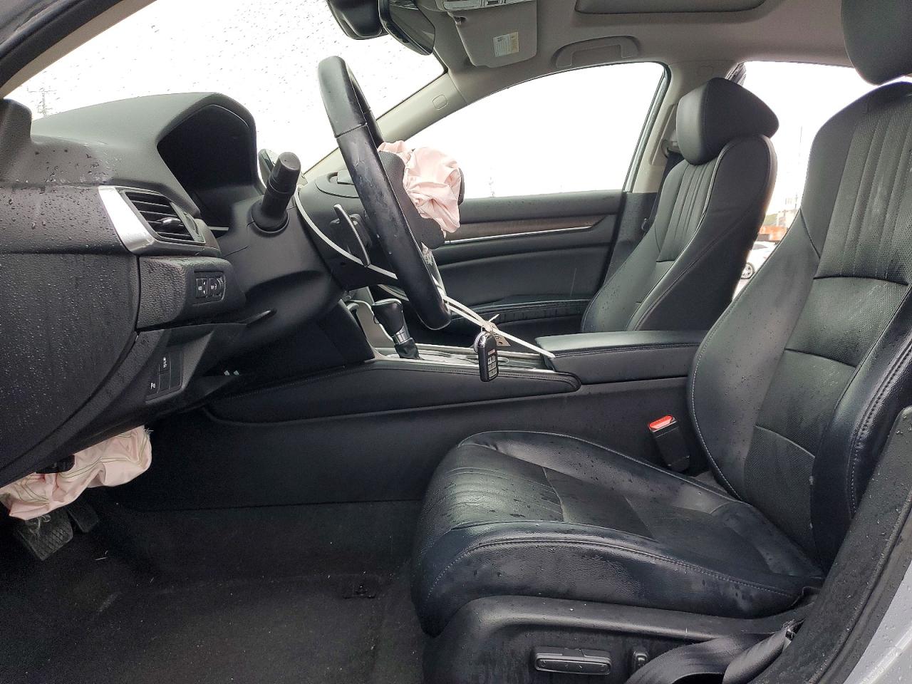 2018 HONDA ACCORD TOURING photo 7