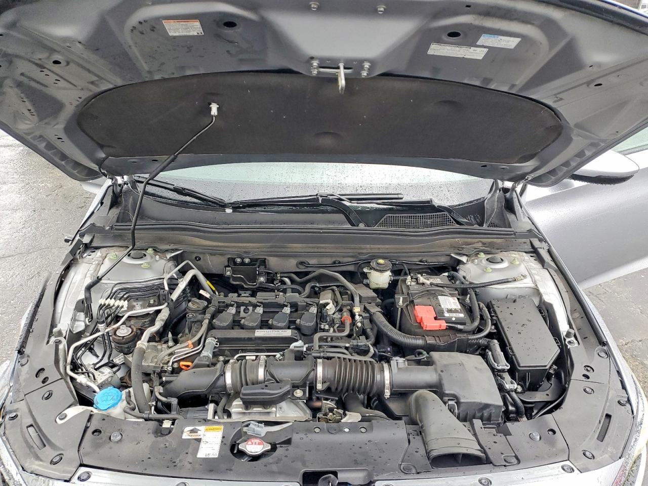 2018 HONDA ACCORD TOURING photo 11