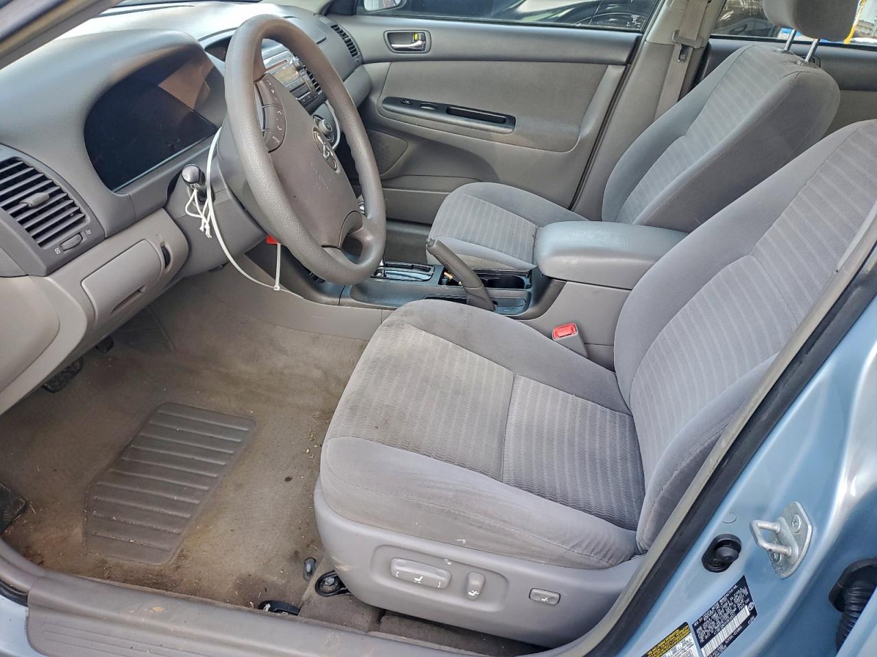 2005 TOYOTA CAMRY LE photo 7