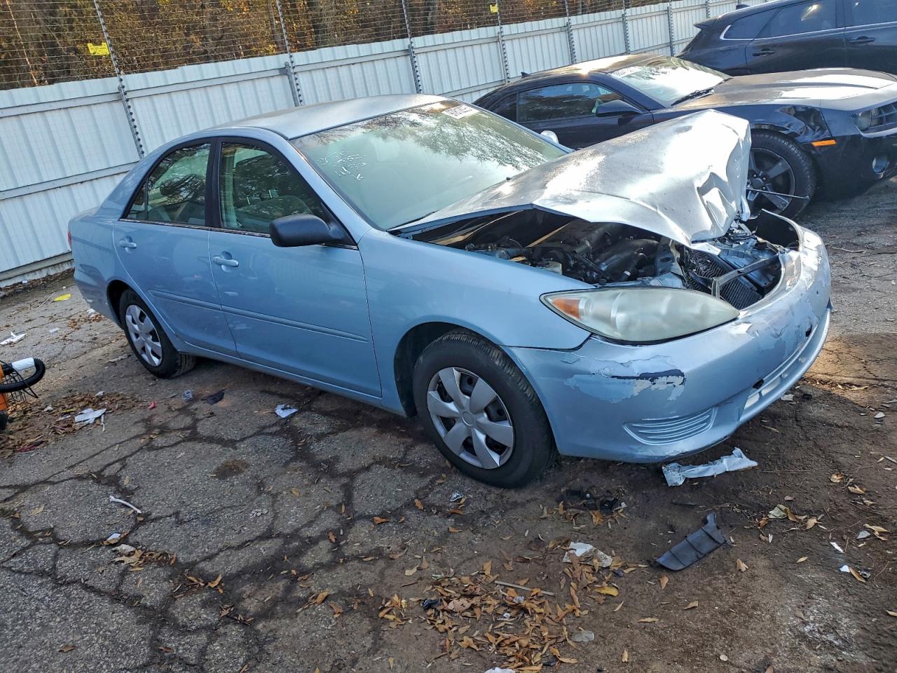 2005 TOYOTA CAMRY LE photo 4