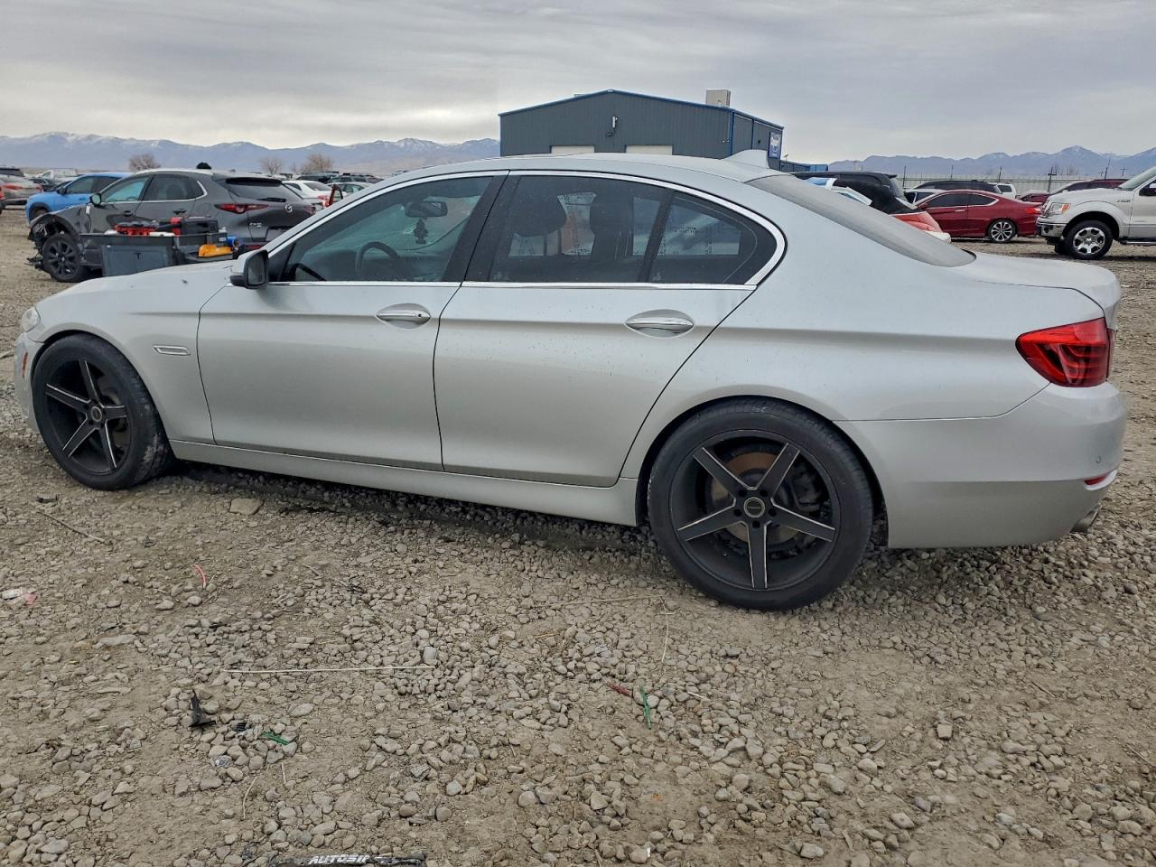 2014 BMW 528 XI photo 3