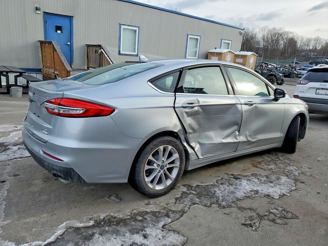 2020 FORD FUSION SE photo 3