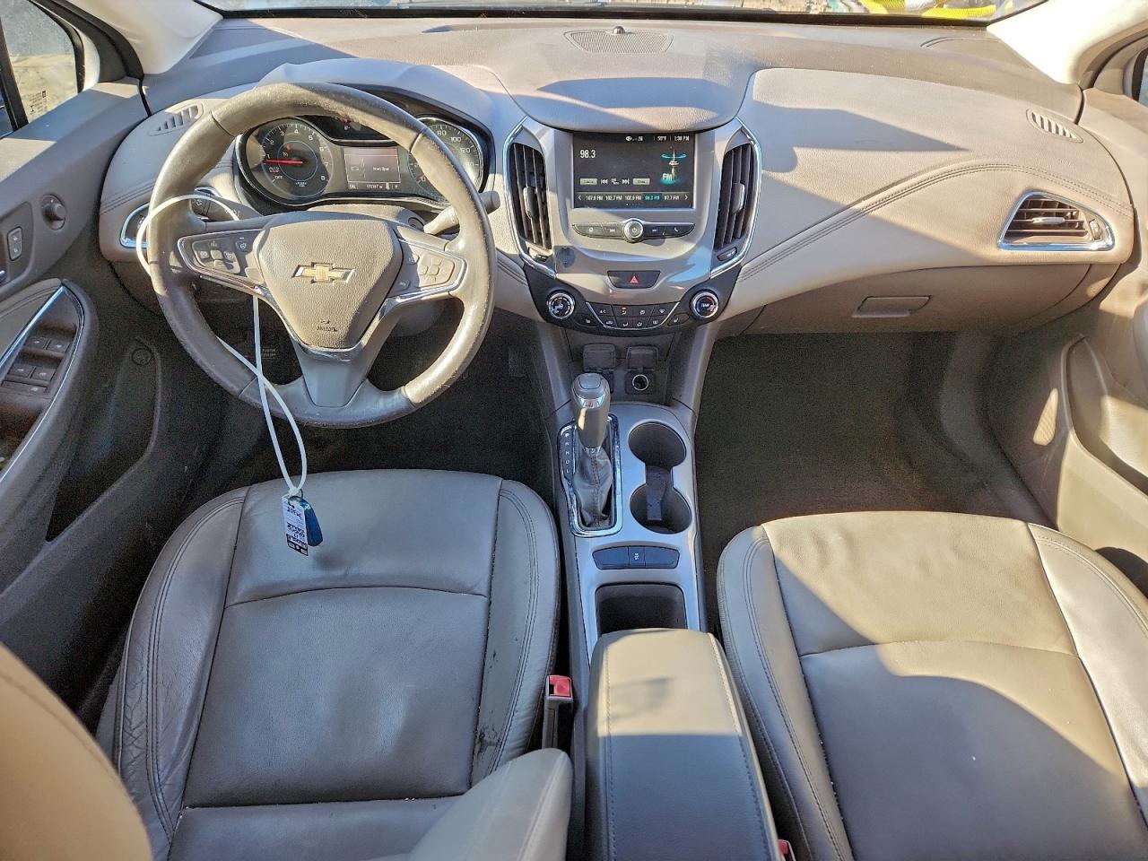 2017 CHEVROLET CRUZE PREMIER photo 8