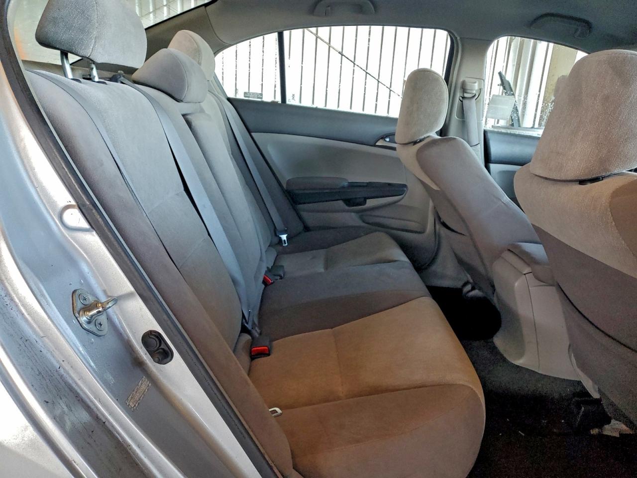 2009 HONDA ACCORD LX photo 10