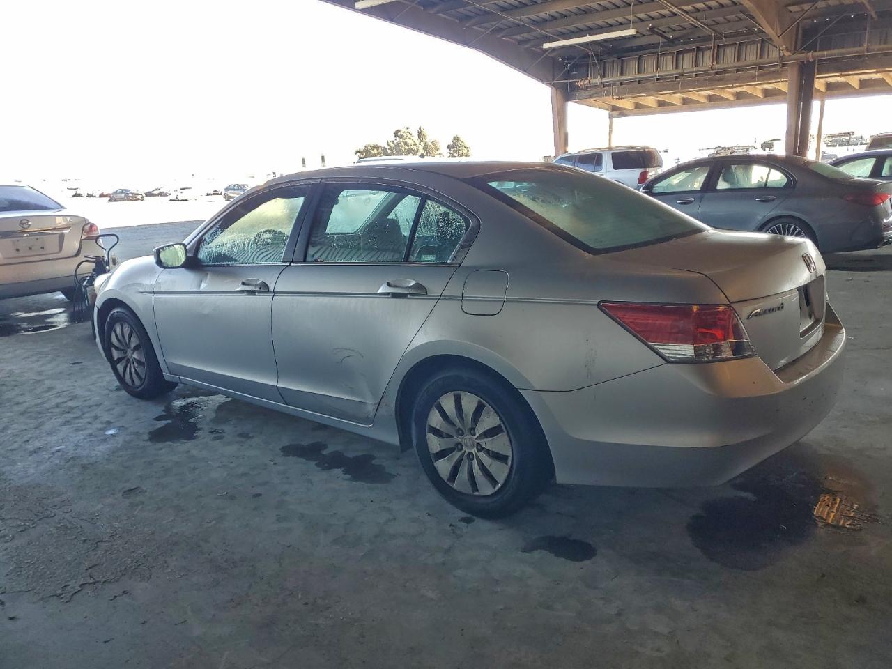 2009 HONDA ACCORD LX photo 2