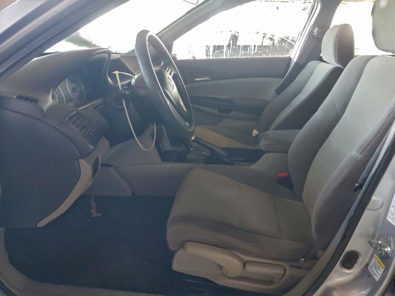 2009 HONDA ACCORD LX photo 7