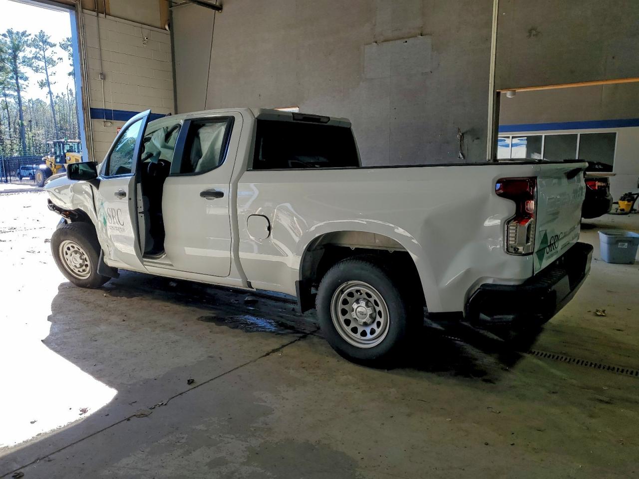 2021 CHEVROLET SILVERADO C1500 photo 2