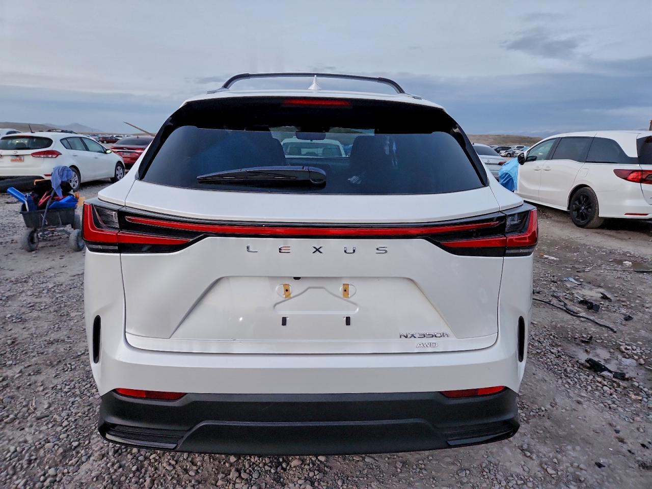 2023 LEXUS NX 350H photo 6