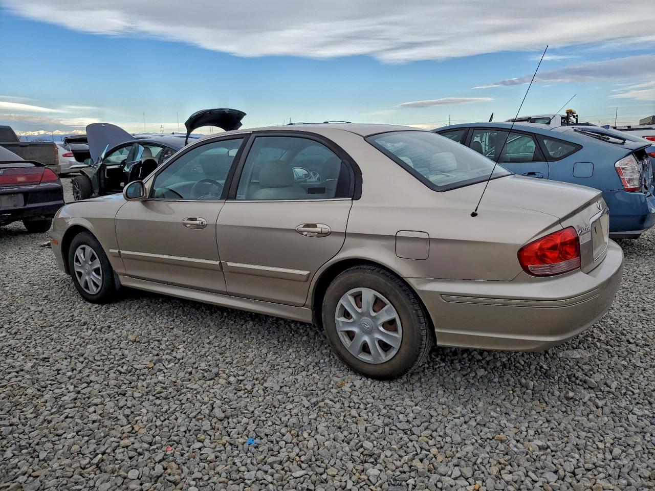 2005 HYUNDAI SONATA GL photo 2