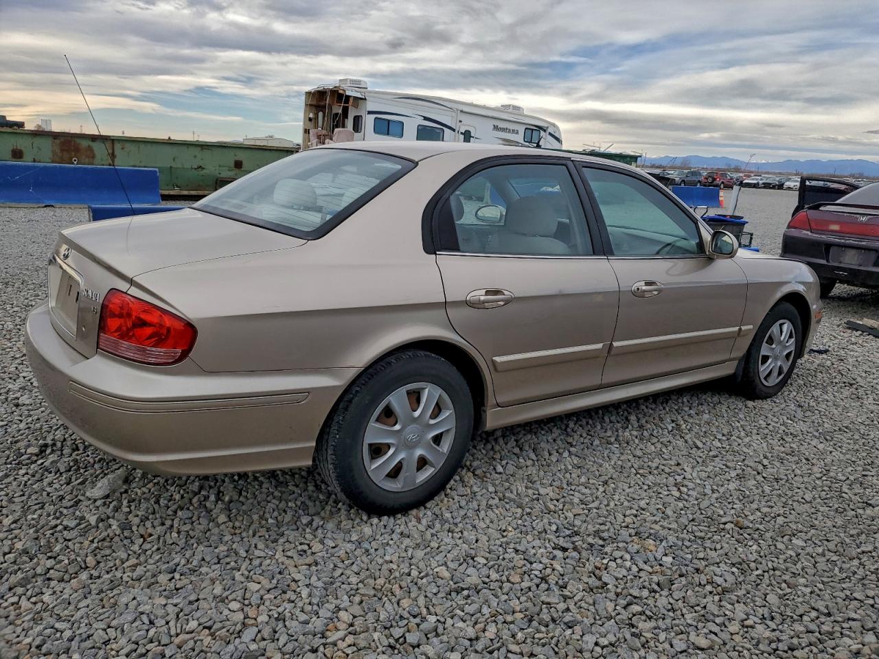 2005 HYUNDAI SONATA GL photo 3