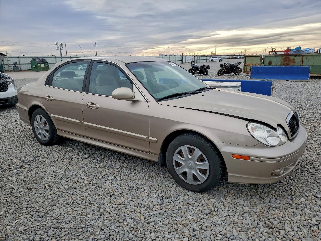 2005 HYUNDAI SONATA GL photo 4