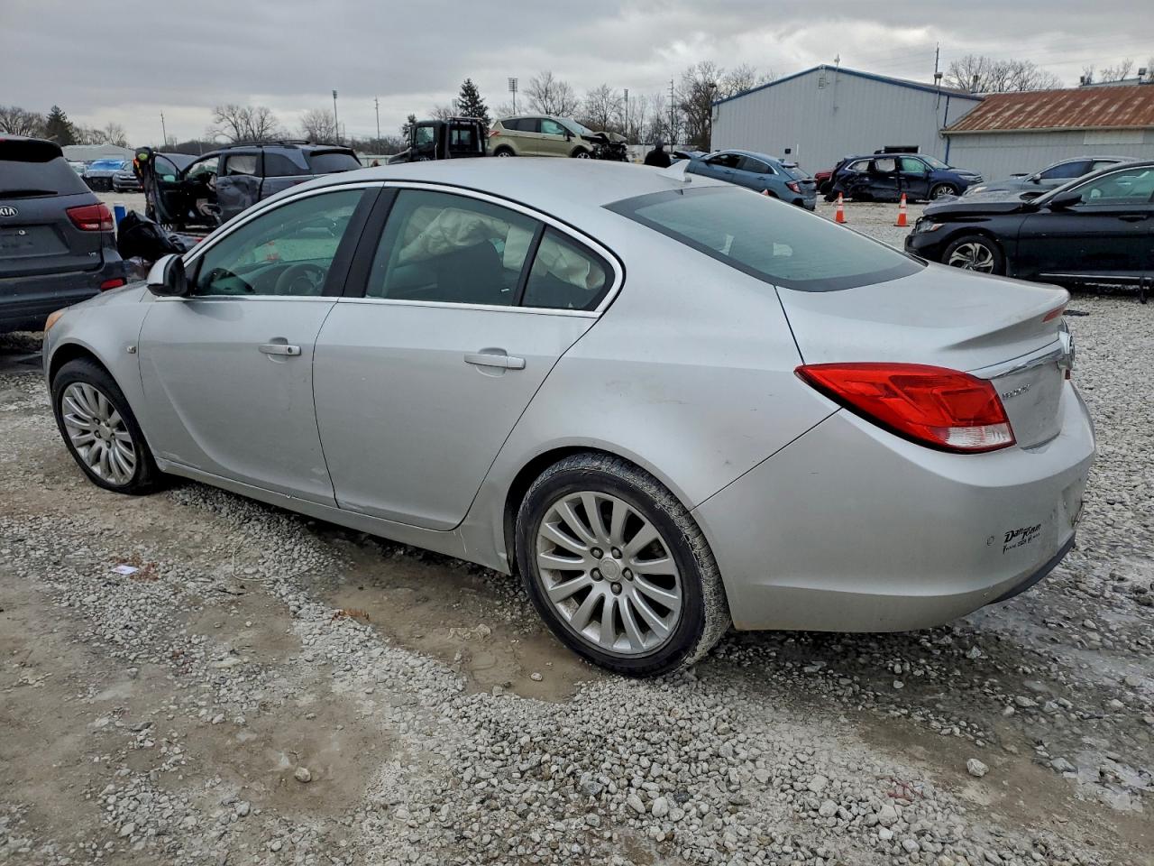 2011 BUICK REGAL CXL photo 2