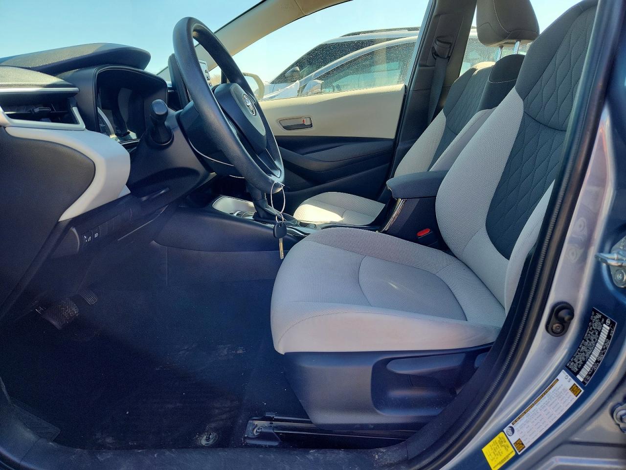 2022 TOYOTA COROLLA LE photo 14