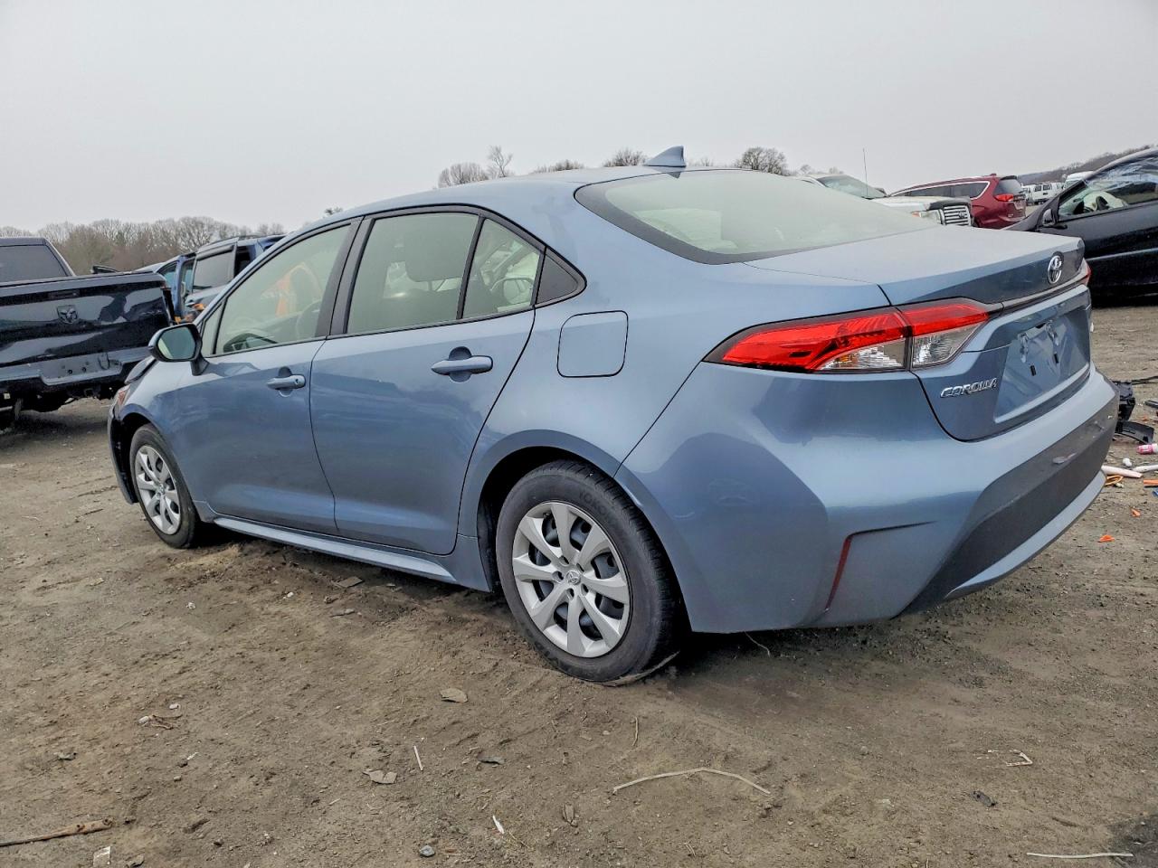 2022 TOYOTA COROLLA LE photo 3