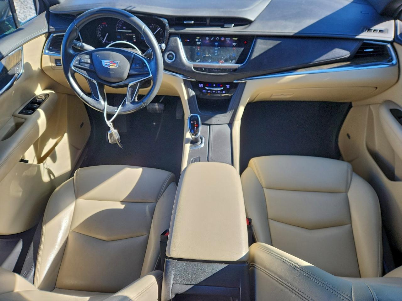 2019 CADILLAC XT5 photo 8
