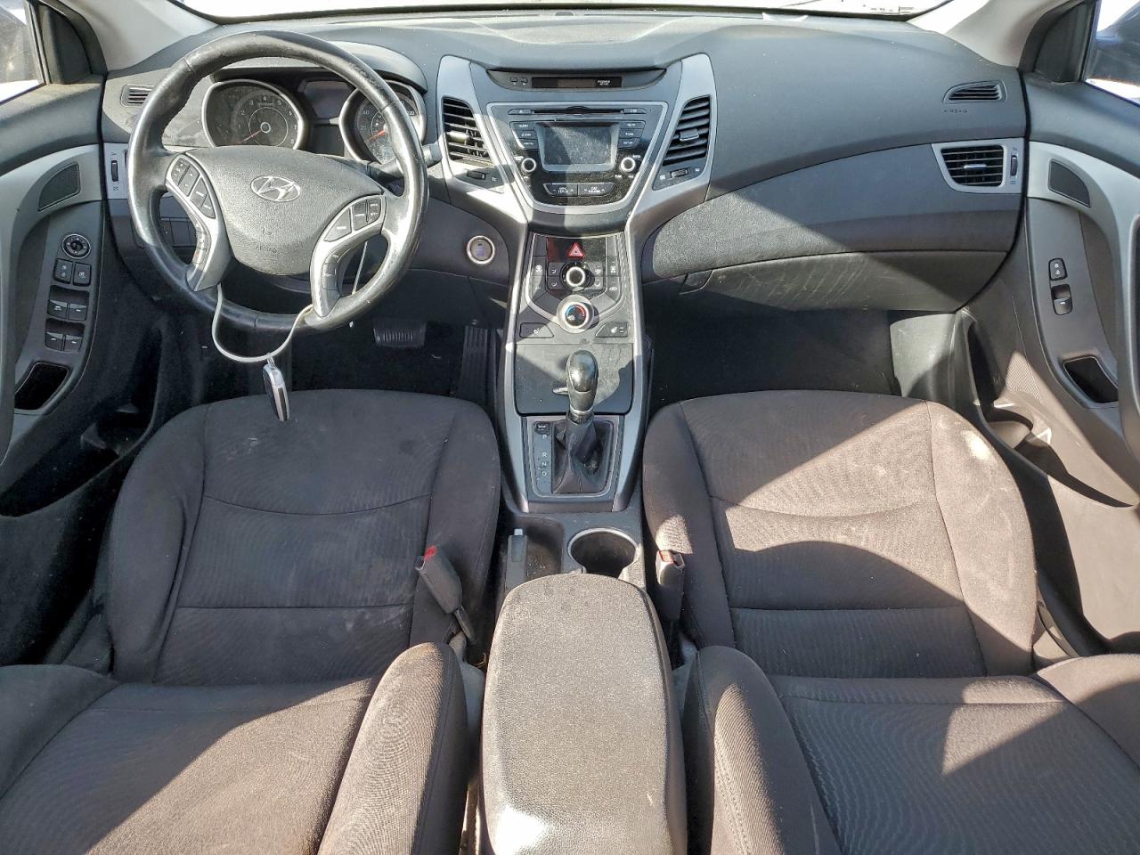 2016 HYUNDAI ELANTRA SE photo 8