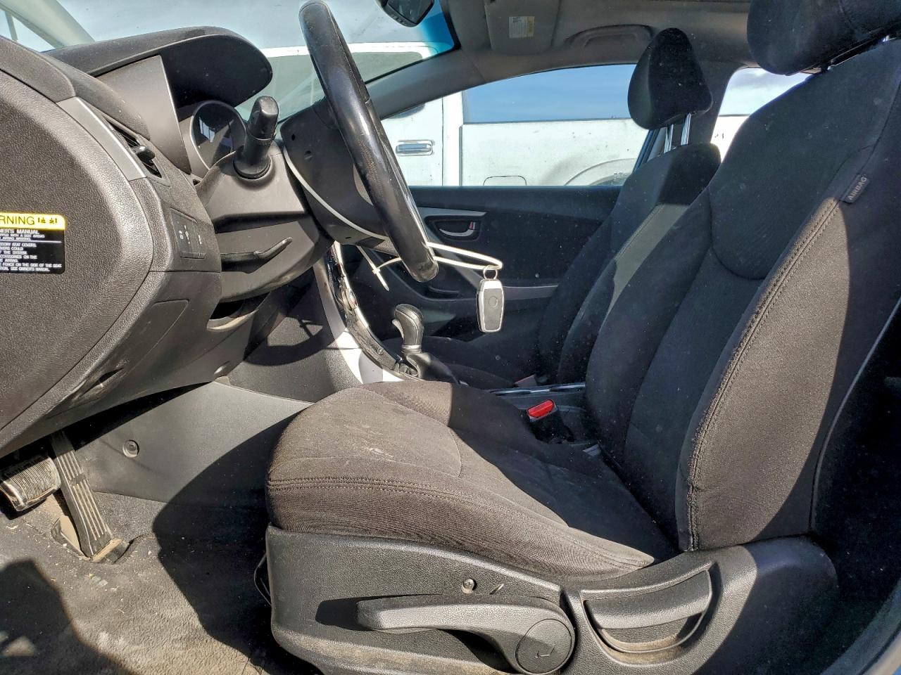 2016 HYUNDAI ELANTRA SE photo 7