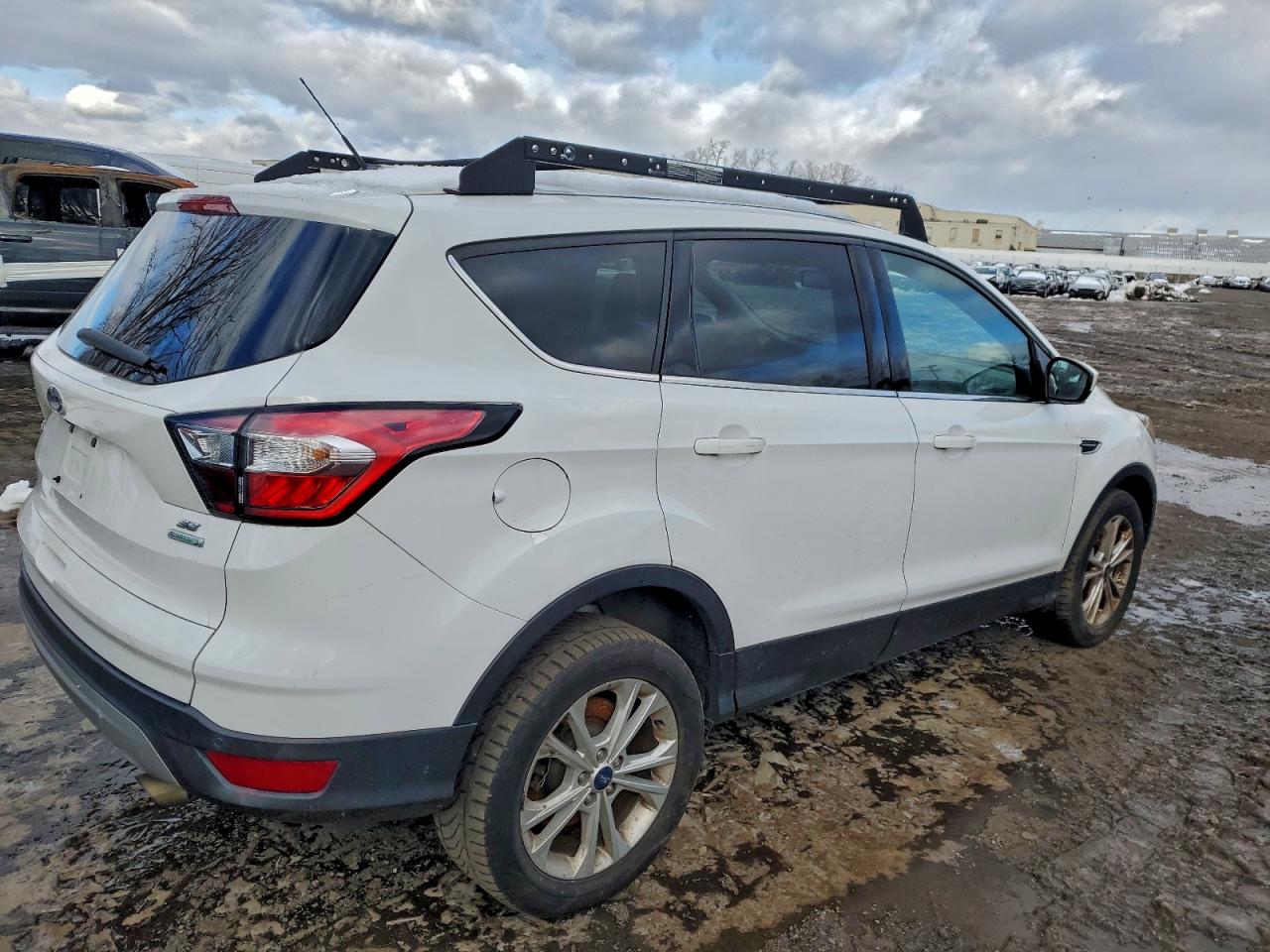2018 FORD ESCAPE SE photo 3