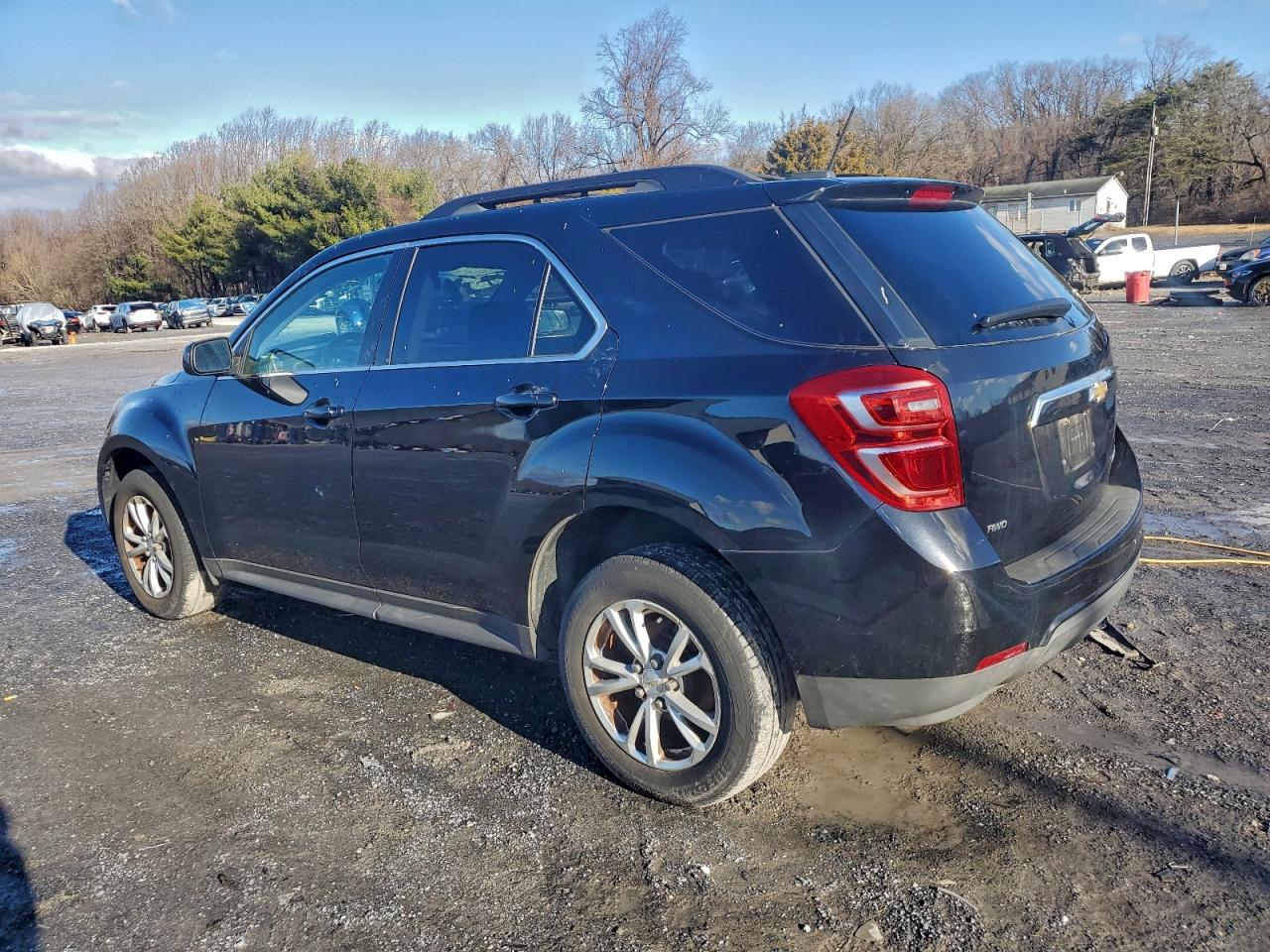 2016 CHEVROLET EQUINOX LT photo 2