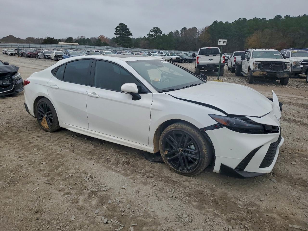 2025 TOYOTA CAMRY XSE photo 4