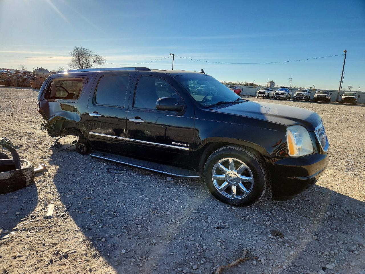 2010 GMC YUKON XL DENALI photo 4