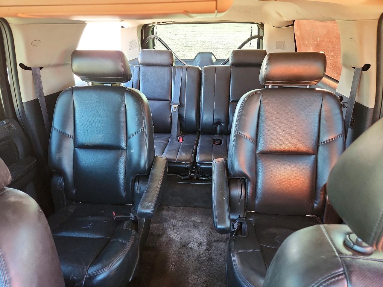 2010 GMC YUKON XL DENALI photo 10
