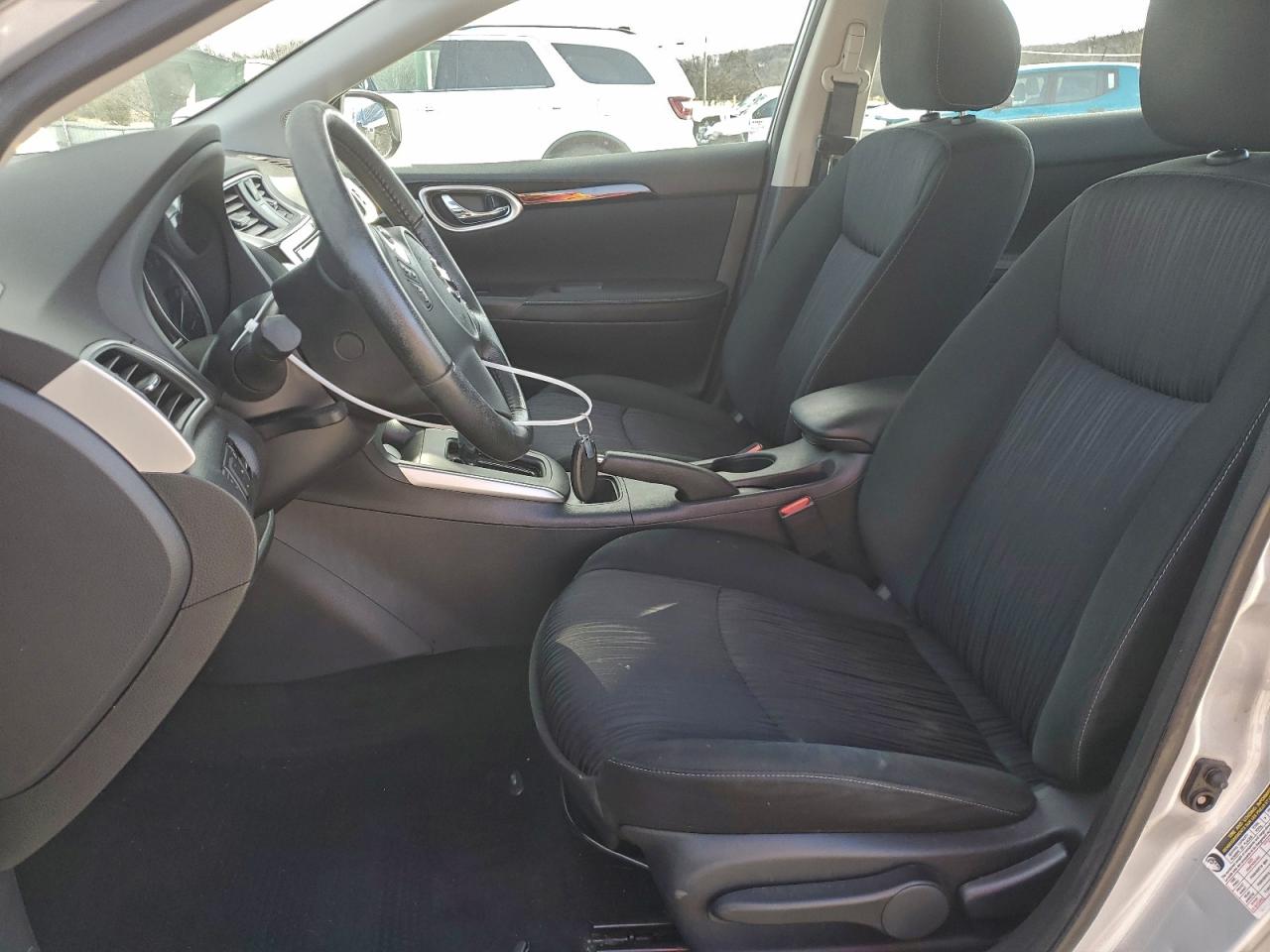 2019 NISSAN SENTRA S photo 7